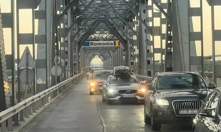 Părinți, atenție! Cu ce buletin nu poate ieși copilul din țară?