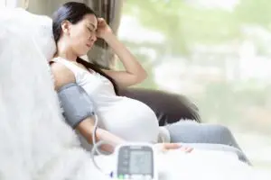 Ghid esențial pentru sarcina cu risc crescut: ce trebuie să știi și cum să te pregătești