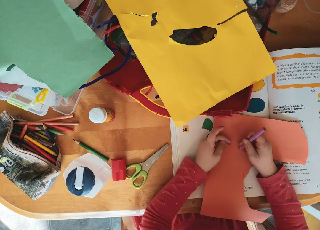 De ce au nevoie preșcolarii de activități creative la șevalet